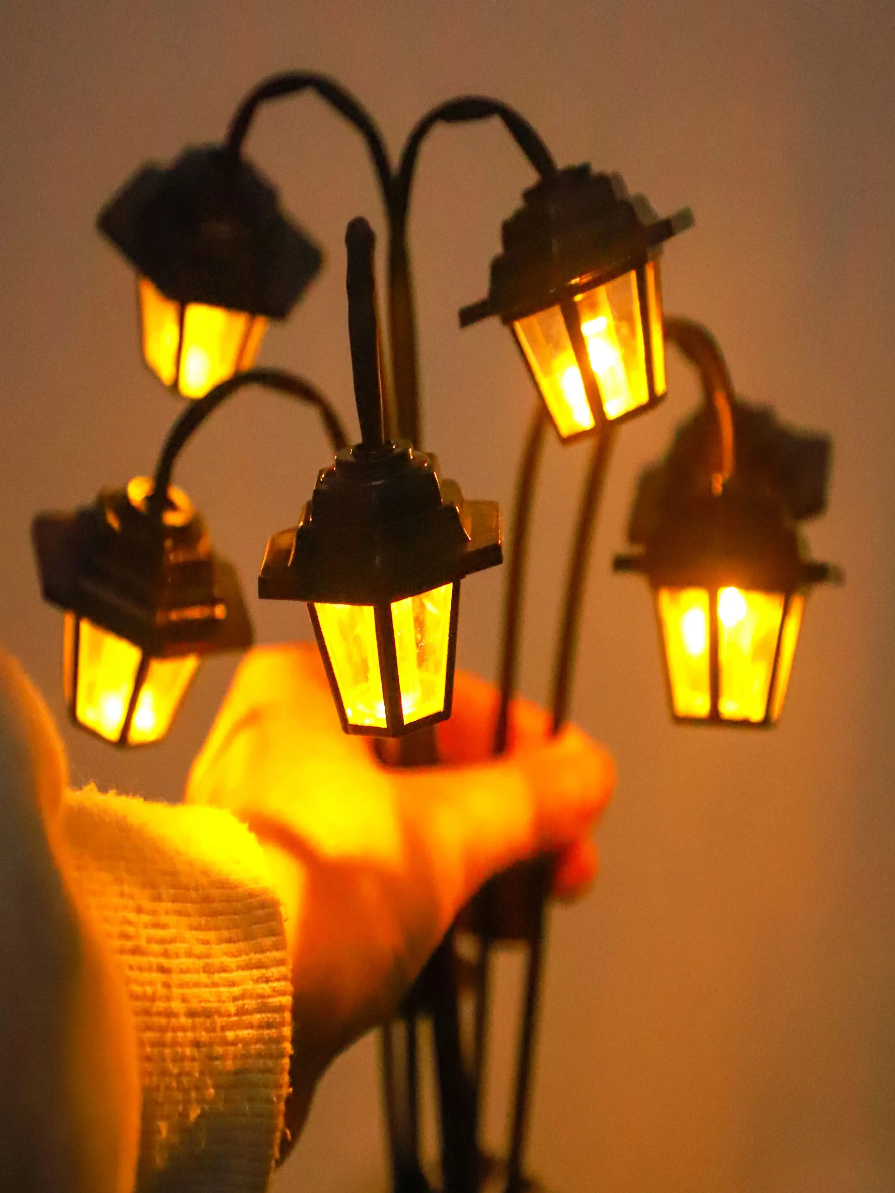 

Ретро светильник на солнечной энергии RTONTR