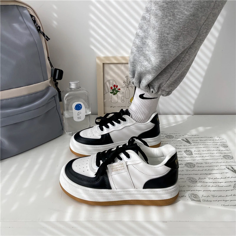 

New Summer Ladies Casual Platform Sneakers Ladies Fashion White Platform Flats Lace Up Round Walking Shoes