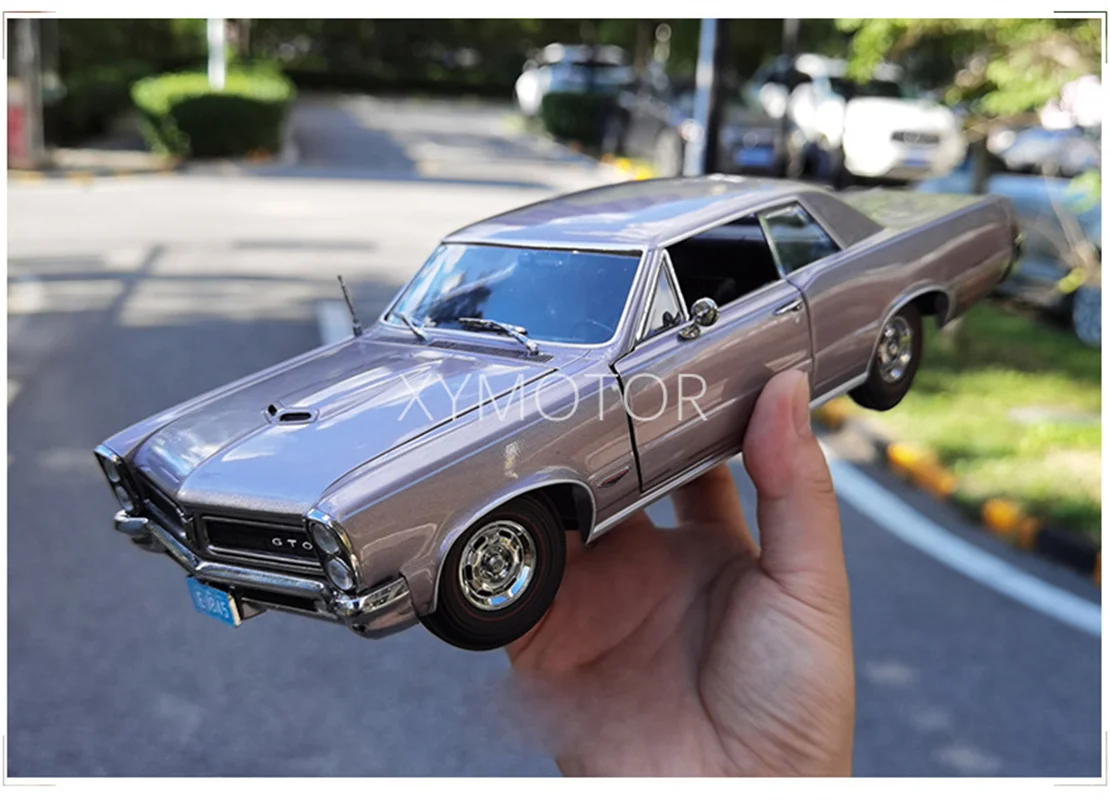 

SunStar 1/18 For 1965 Pontiac GTO Diecast Model Car Toys Hobby Gifts Display Light Purple Ornaments Collection
