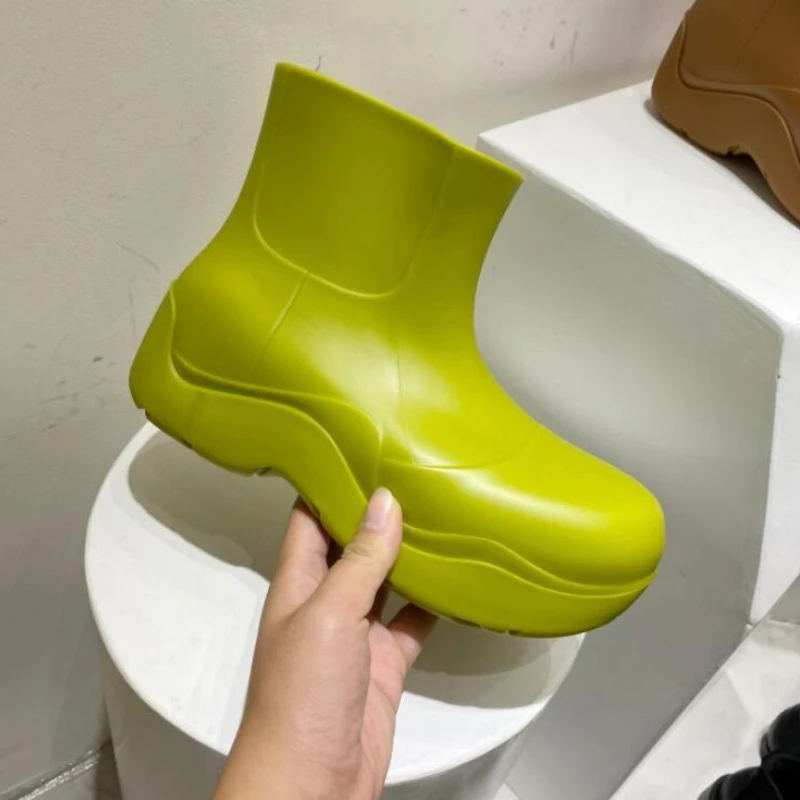 2022 New Luxury Women Rain Boots New Rubber Ladies Walking Waterproof Ankle Rain boots Casual Thick Bottom Short Boot