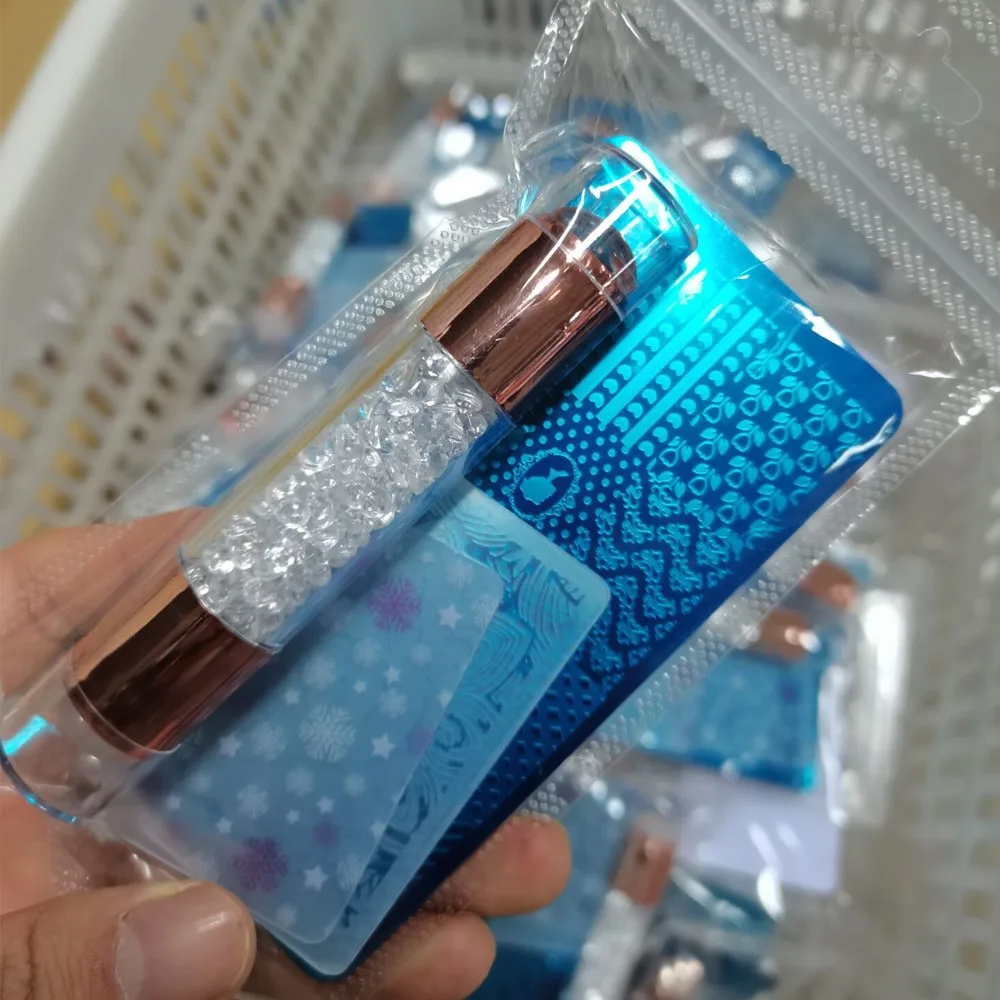 

4Pcs Nail Stamper Stamping Plate Set Double-headed Stamper Pen+Scraper+Random Template Nail Art Stamp Image Stencil Tools #YZ43