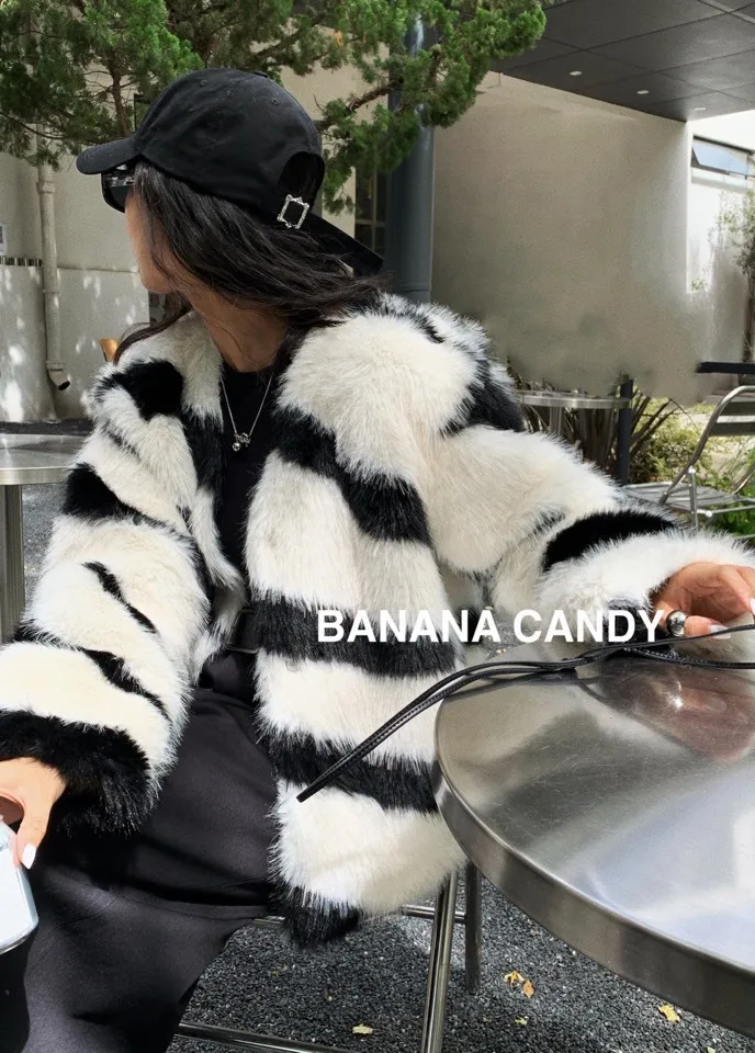 Black and white control, fashionable, young, zebra pattern, environmentally friendly, hairy girl