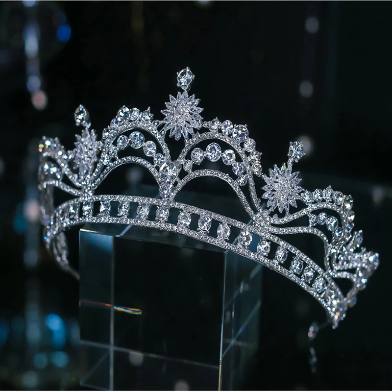 

Princess Crowns for Women Wedding Tiara Crystal Bridal Headpiece Wedding Hair Accessories Queen Mermaid Crown Tiaras and Crowns