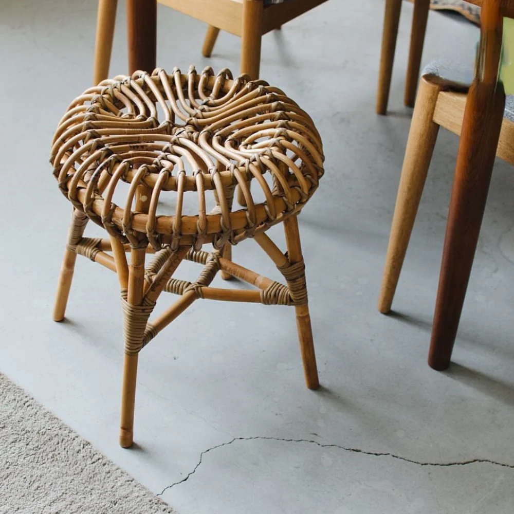 

zq Nordic Retro Rattan Stool Bedroom Makeup Low Stool Hallway Shoe Changing Stool Dining Table Small round Stool