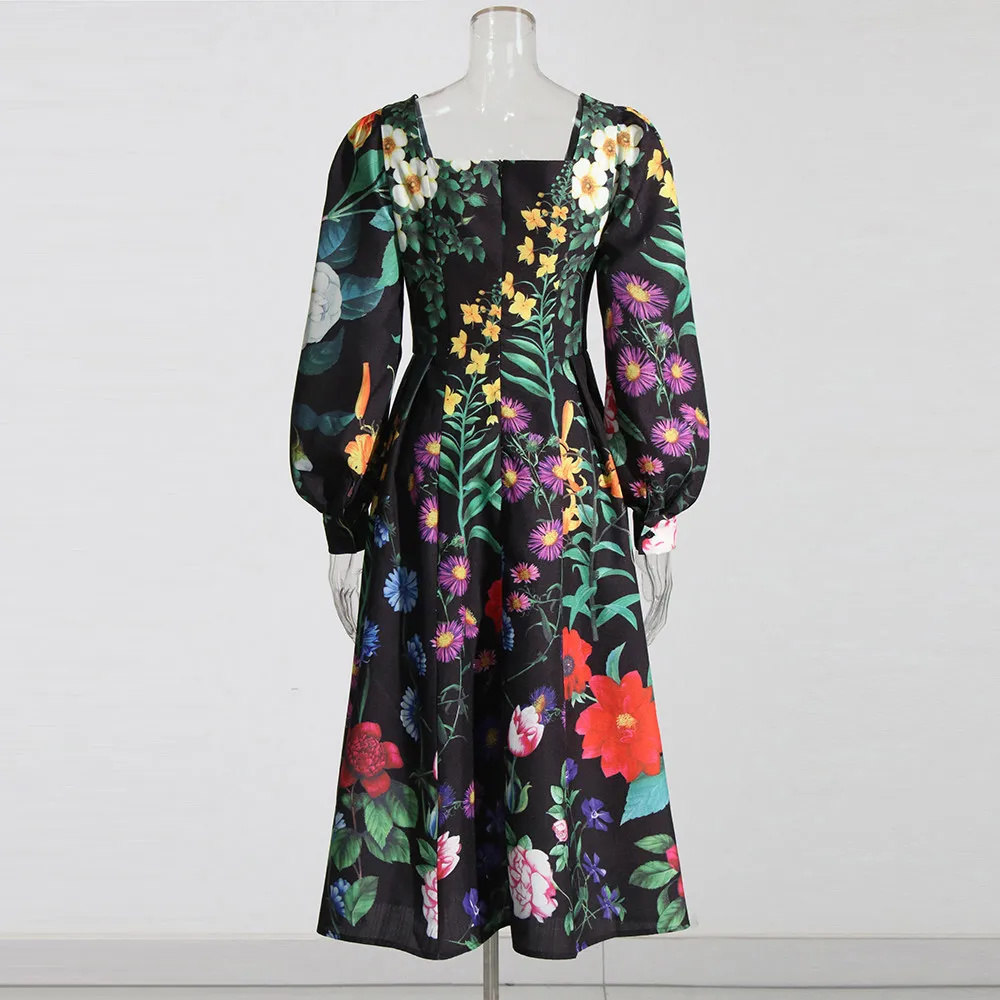Женское платье с цветочным принтом квадратным вырезом и длинным рукавом