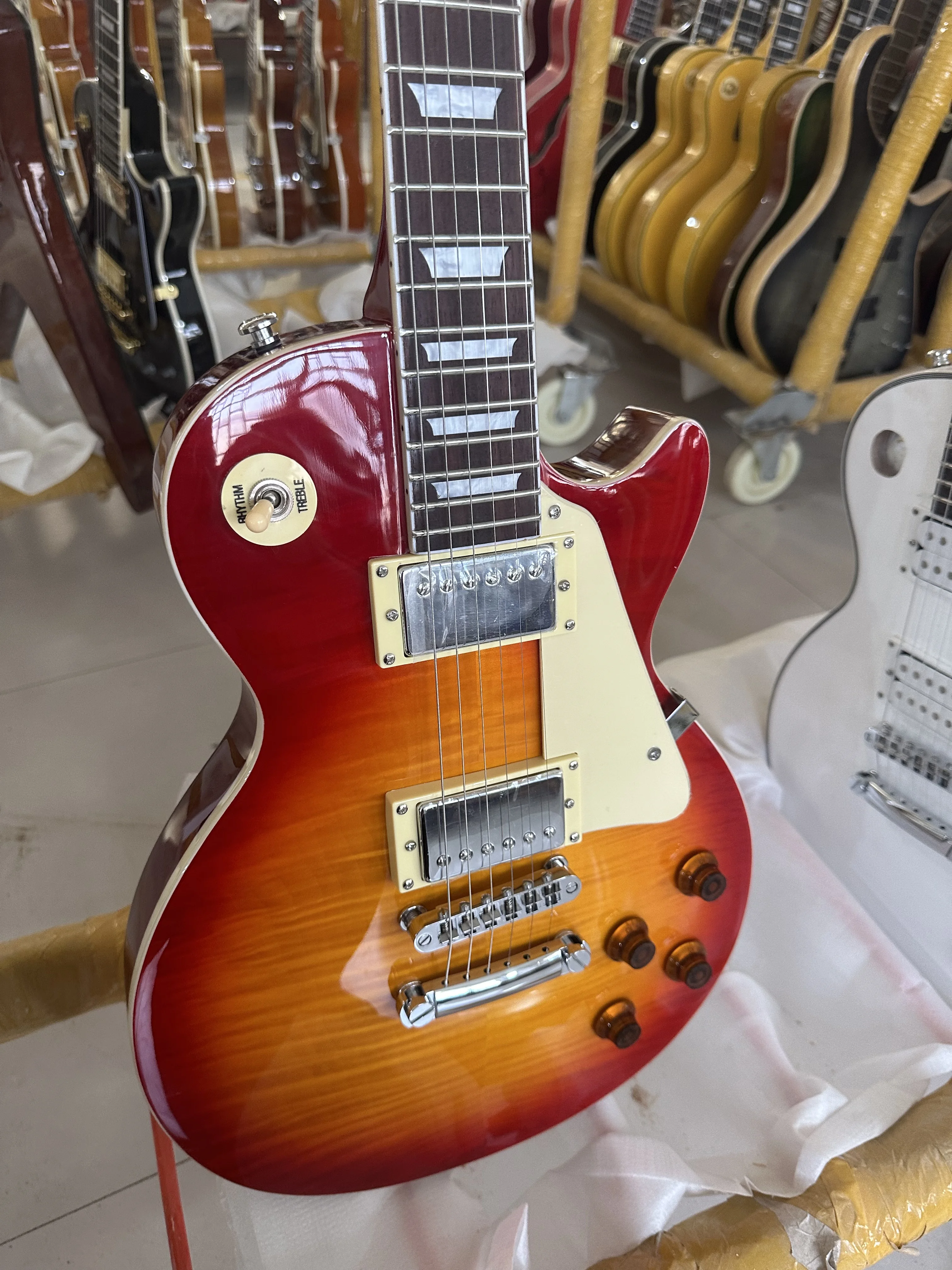 Standard electric guitar Sunrise and Sunflower tiger pattern silver accessories made of imported wood fast shipping