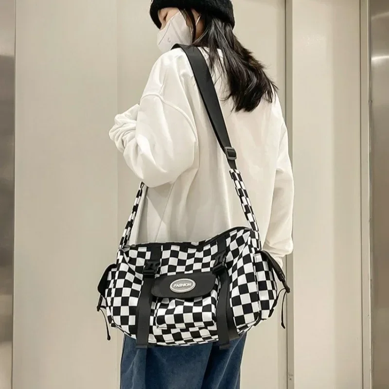 Классические сумки через плечо для женщин новинка 2024 модные роскошные дорожные