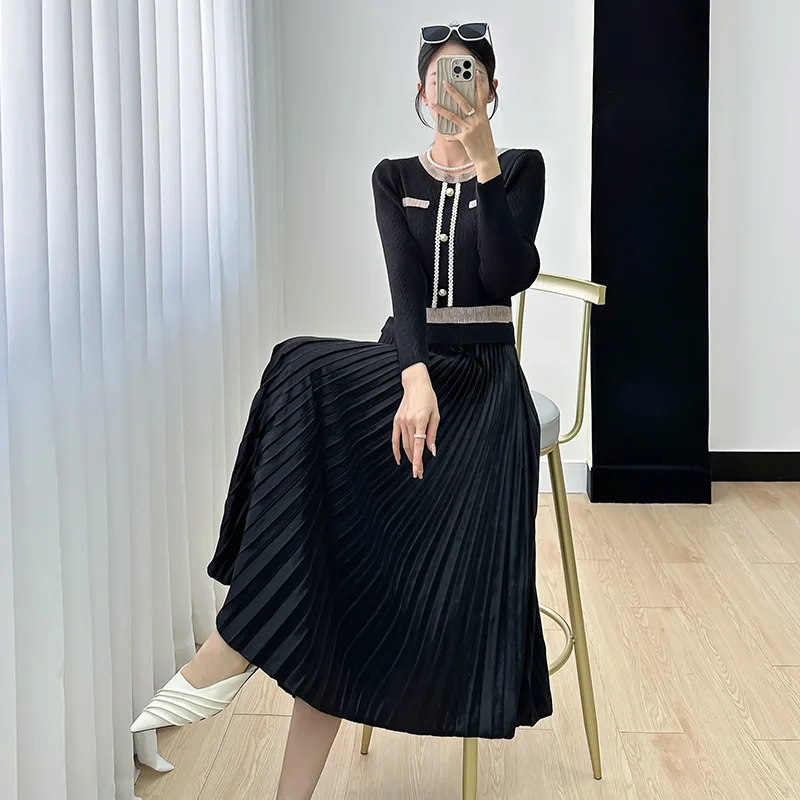 

Original Design Miyake Dress Women 2023 Fall New Fashion False Two-piece Round Neck Shows High Pleated Long Skirt Children
