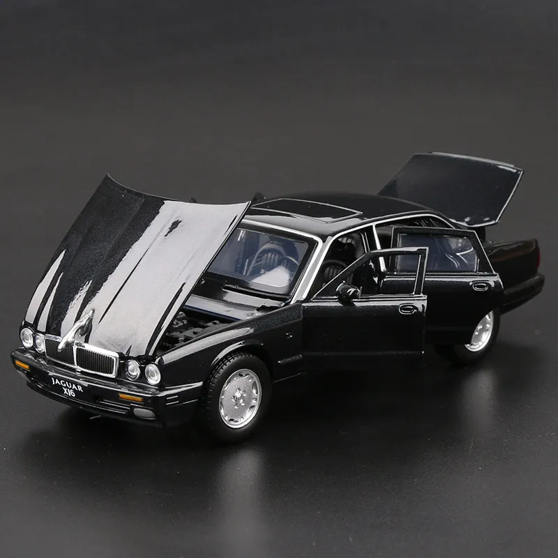 

1:32 Jaguar XJ6 Car Model Alloy Car Die-cast Toy Car Model Sound and Light Children's Toy Collectibles Free Shipping