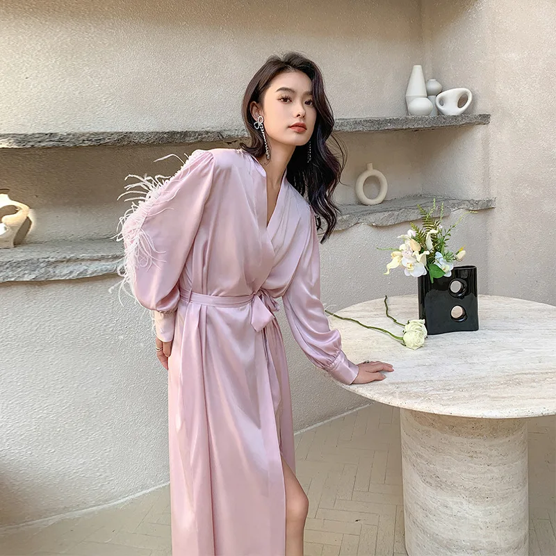 

Women Ostrich Hair Sleeve Satin Kimono Bride Sleepwear Pink Pajamas Bathrobe Nightgown Bridal Robes Dressing Gown