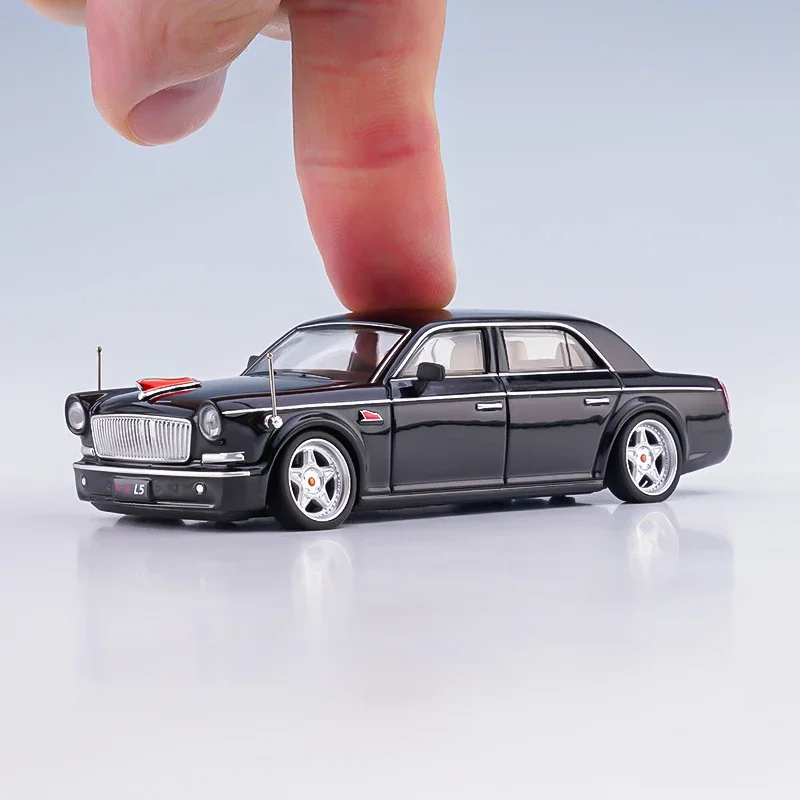 XCARTOYS Высокое качество модель 1:64 красный флаг L5 демонстрационная коробка из