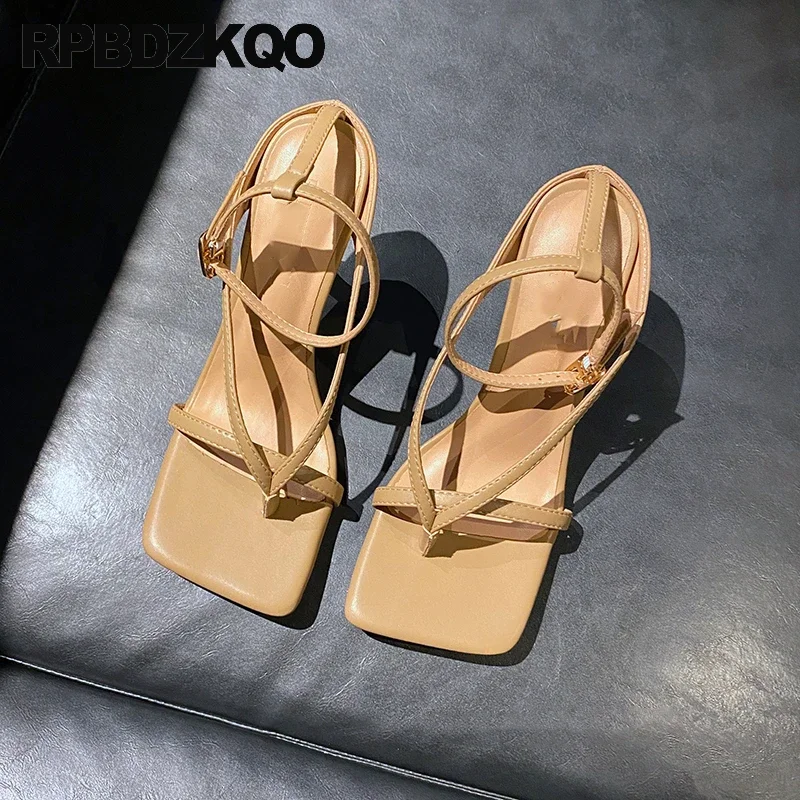 Сандалии из натуральной кожи с ремешком на щиколотке