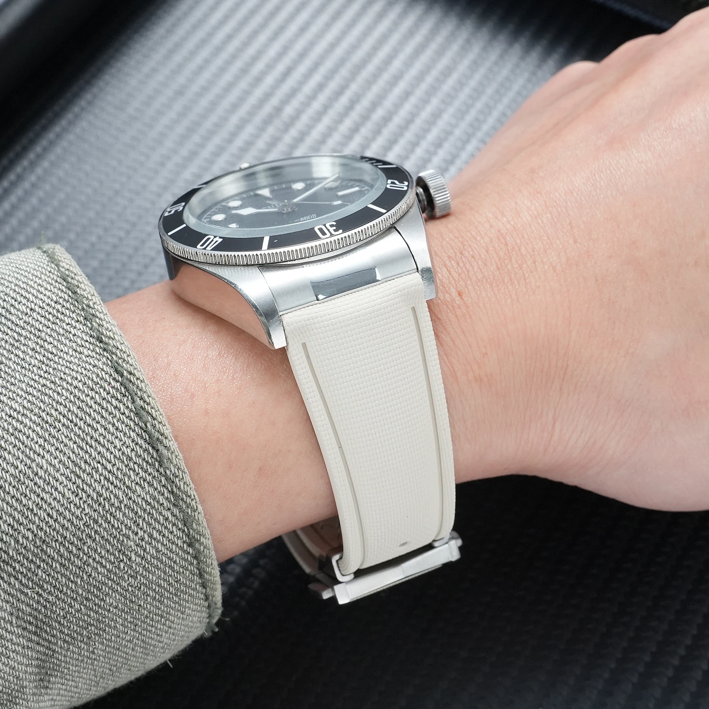 Фото Для ремешка Tudor Black Bay 1958 Commander M79030 25600TN из фторкаучука с пряжкой из нержавеющей стали, 20–22 мм №3