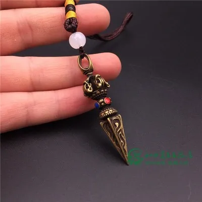 

Exquisite antique brass car pendant magic instrument pendant keychain pendant