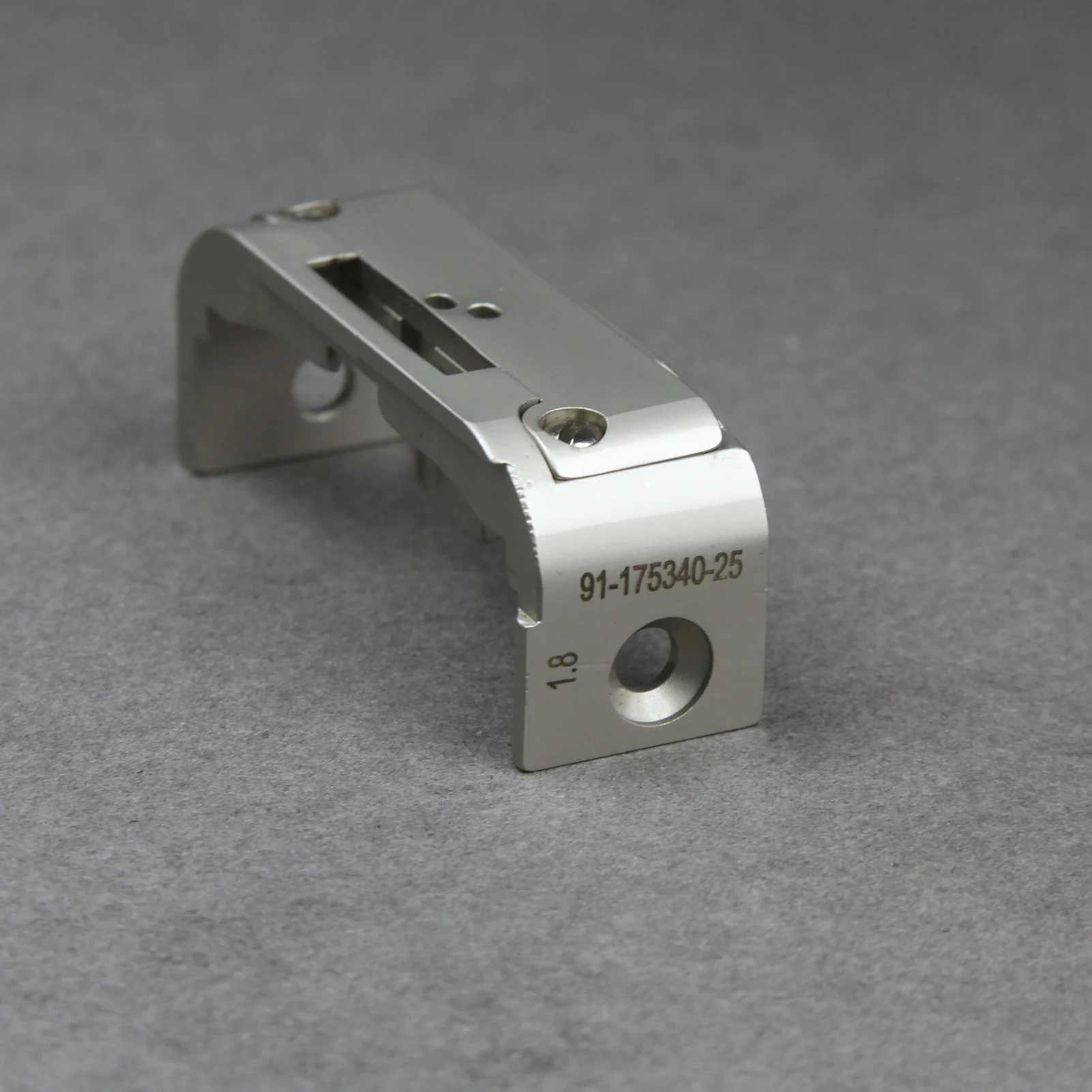 91-175340-25/91-186049-93 игольчатая пластина в сборе для деталей швейной машины PFFAF/DURKOPP