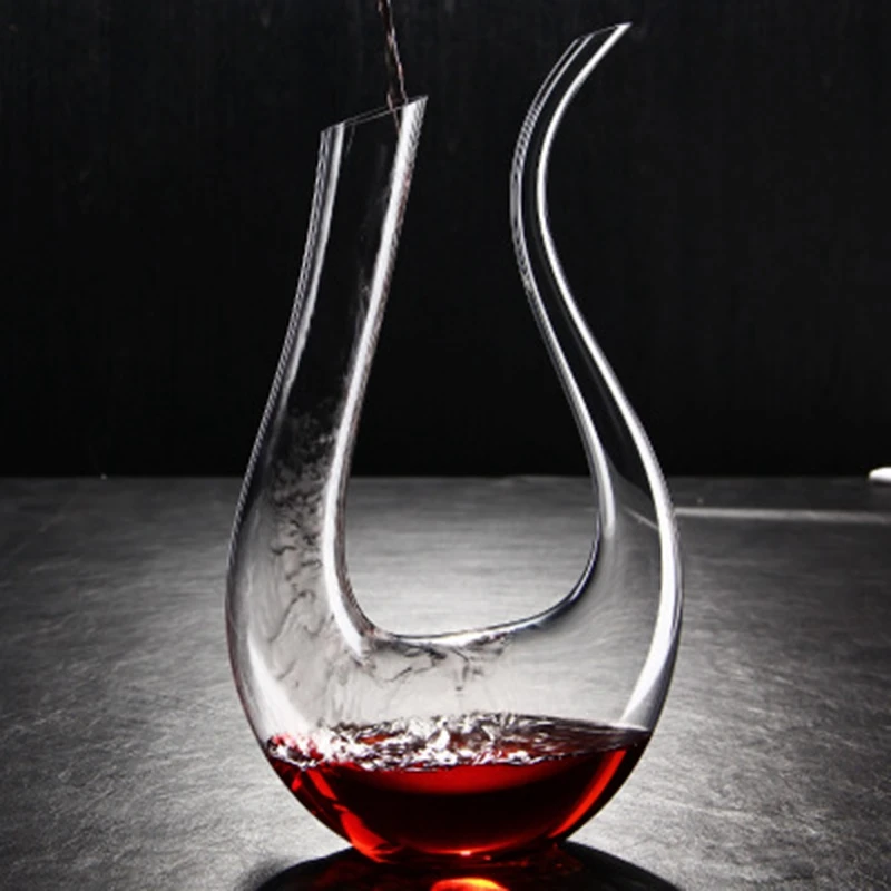 

Household Wine Glass Set Harp Decanter 2 Tall Glasses Wine Glass Wine Set