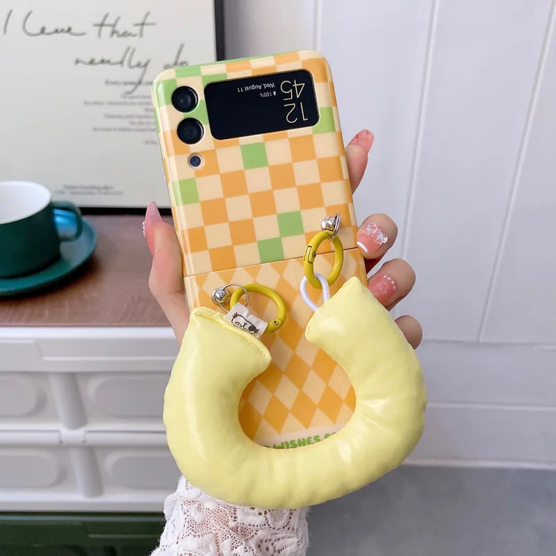 

Чехол-книжка с подвеской в виде шахматной доски для Samsung Galaxy Z