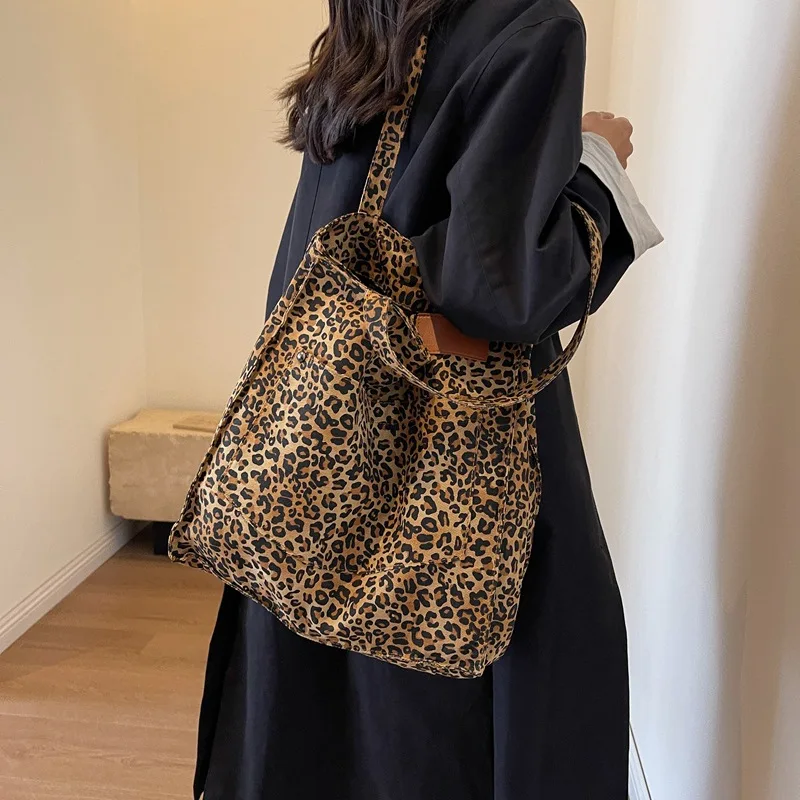 

Новая роскошная женская Холщовая Сумка-тоут с леопардовым принтом, вместительная портативная универсальная сумка на одно плечо для мамы, лучшие каналы