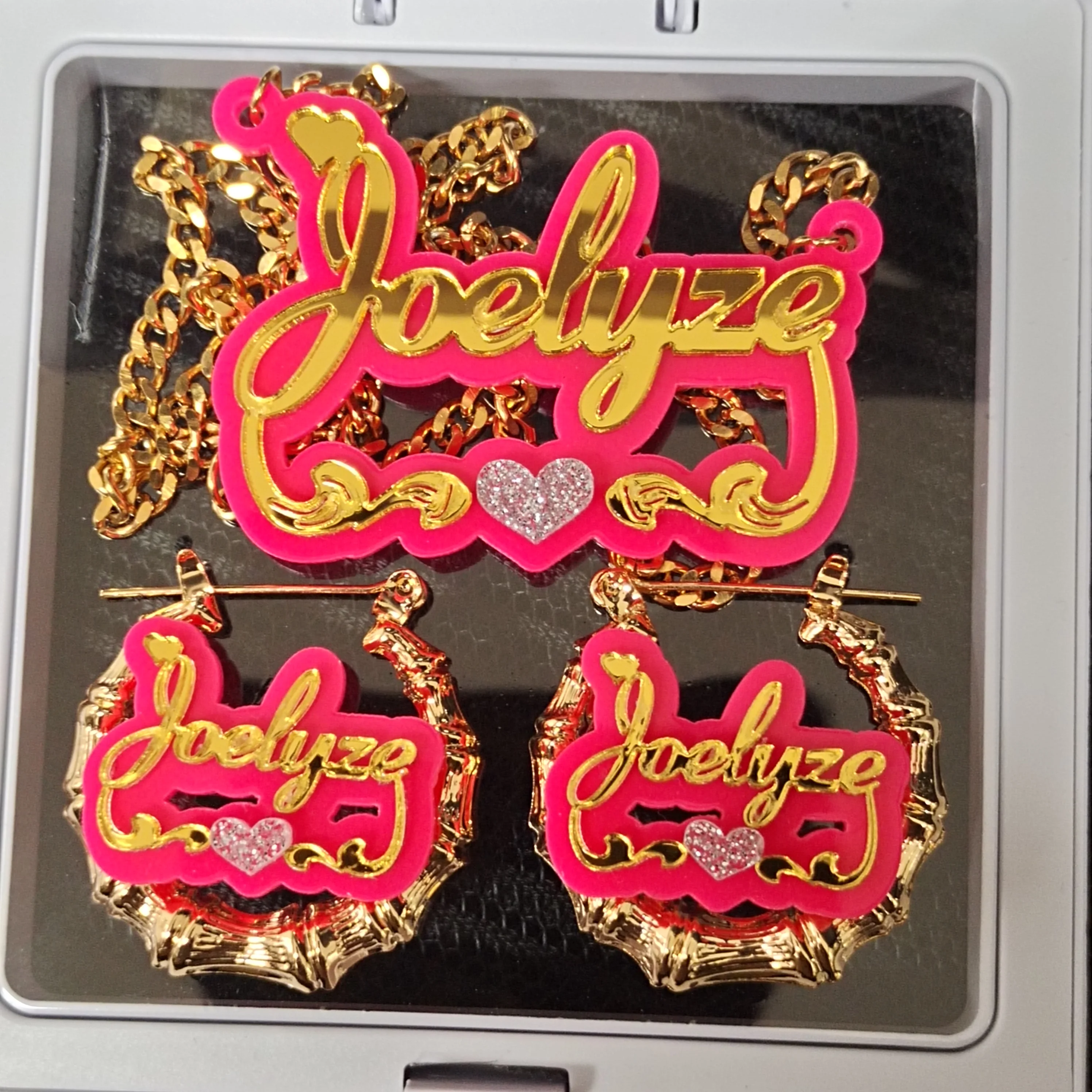 Набор акриловых сережек с именем на заказ акриловое ожерелье розовое ювелирное