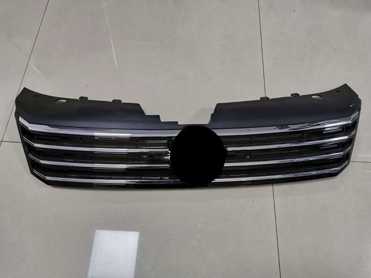 

Front Bumper Grill Mask Radiator Grille grid for Volkswagen vw B7L 12-15