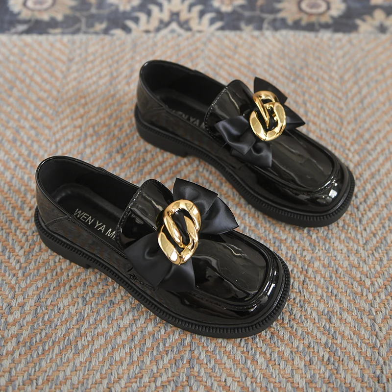 

Loafers Flat Shoes Breathable 2022 New Fashion All-match Solid Color Temperament Spring and Autumn Bright Surface Adult