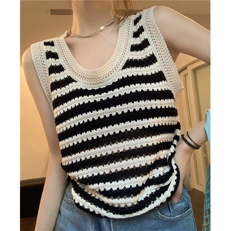 Fashionable summer wear hollow out stripe knit ice silk halter vest new round collar color show thin loose top