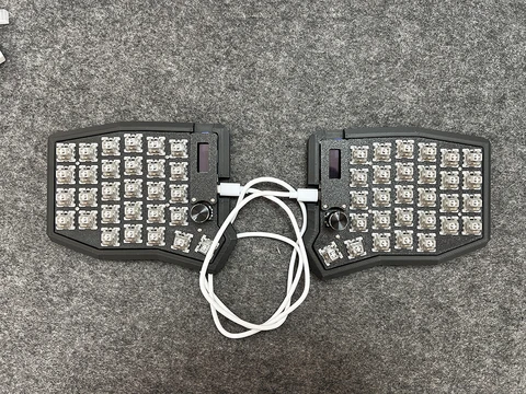 Механическая игровая клавиатура Sofle V2 58 клавиш белая