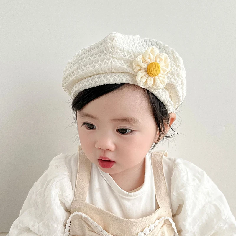 Детская шапка с цветочным рисунком 44-50 см