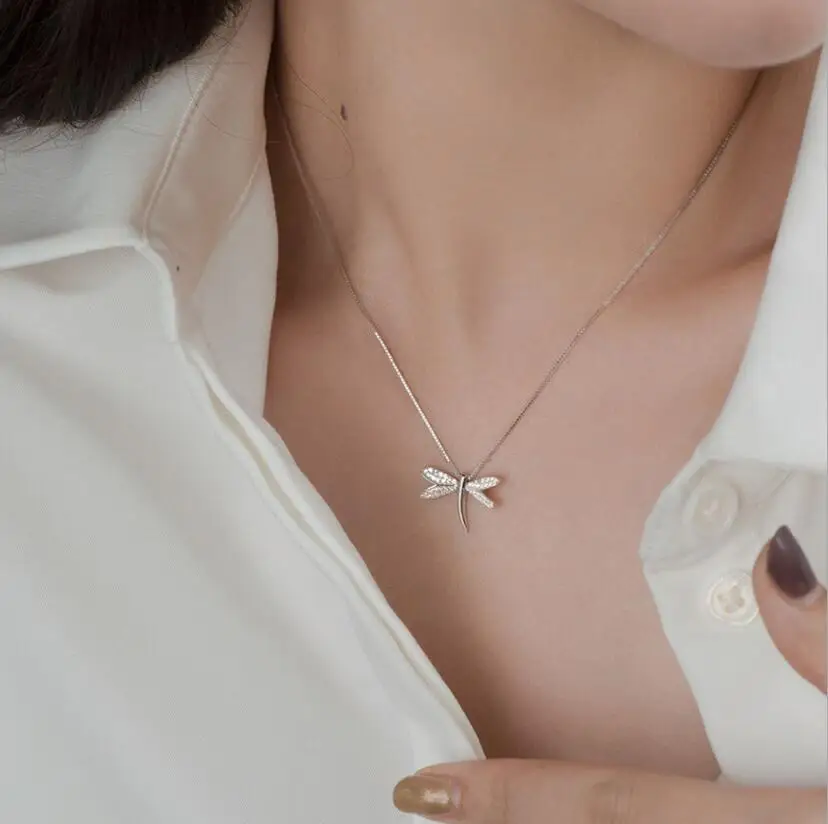 

925 Sterling Silver Shiny Dragonfly Zircon Necklace Exquisite Animal Shape Clavicle Chain Ladies Light Luxury Fine Jewelry