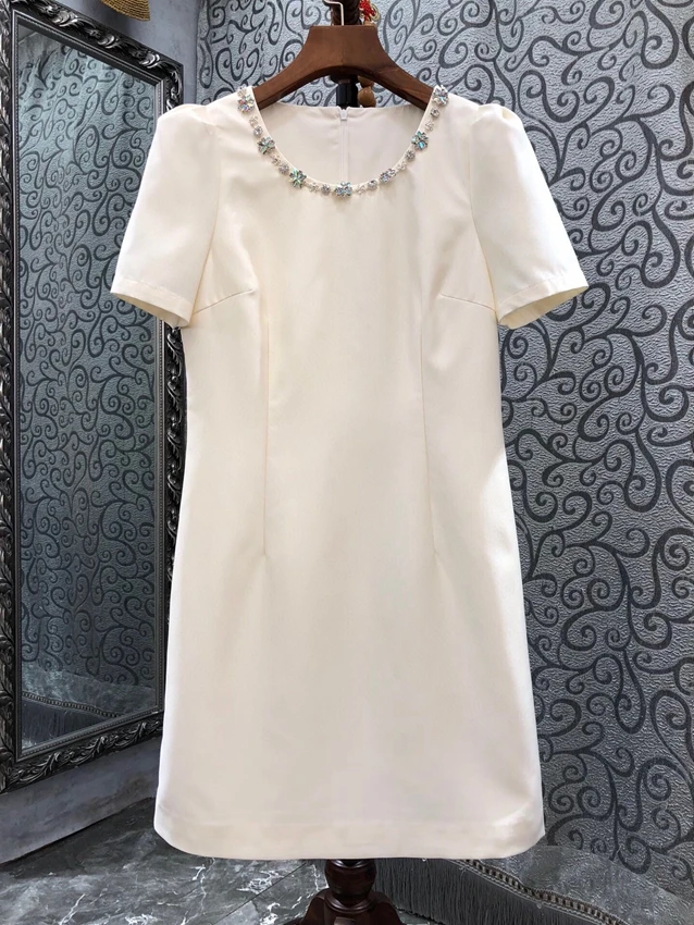 2023 new women's fashion short-sleeved round neck neckline beaded slim-fitting simple dress 325