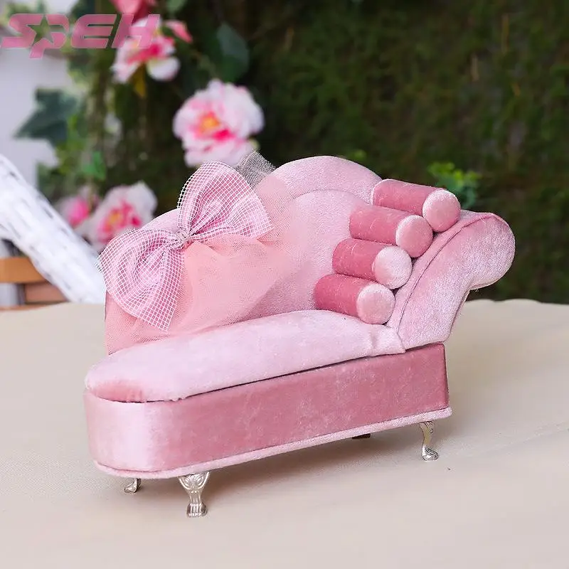 

Beauty is the original design bowknot pink velvet sofa jewelry box