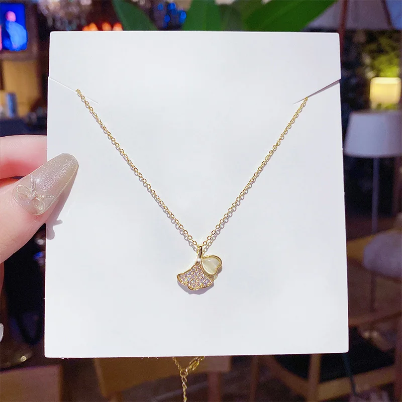 

Ginkgo Leaf Heart Shape Crystal Rhinestones Choker Titanium Metal Chain Pendant Necklace For Women