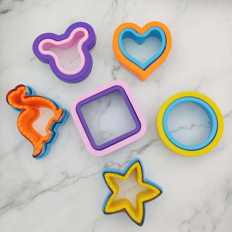 

Net Red Picnic Baking Die Sandwich Die DIY Cartoon Square Heart shaped Bread Pocket Cutting Die Cutting Die