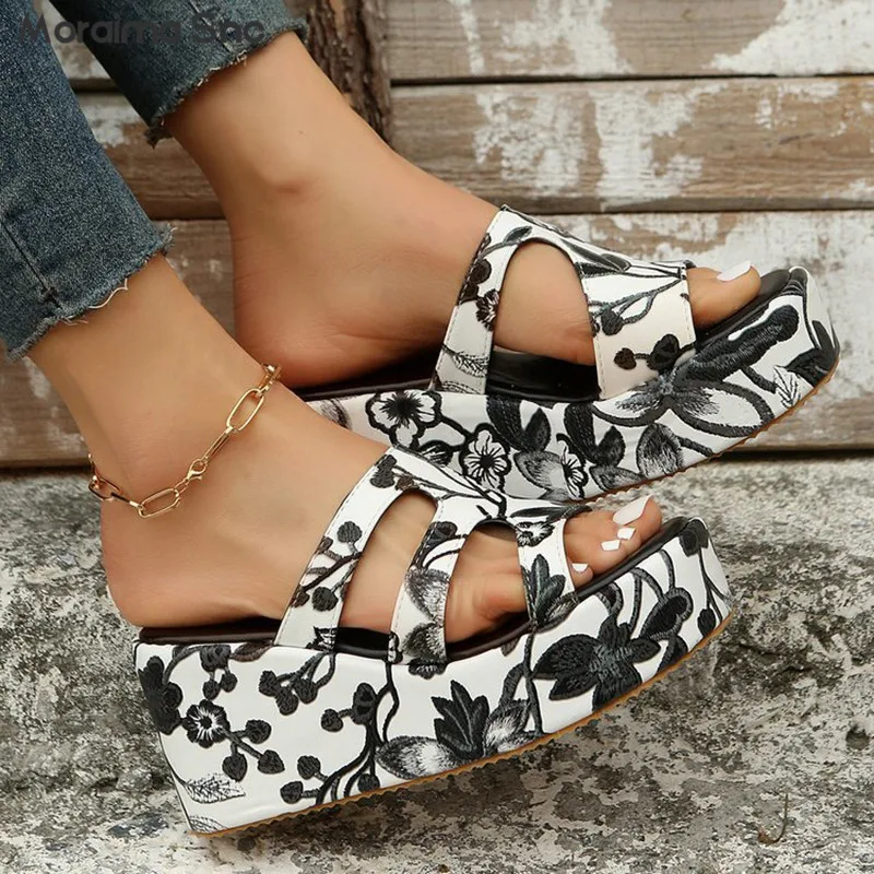 Colorful Flower Embroidery Hollow Slippers Black Leather Wedge Platform Slippers Summer New One Word Casual Beach Women's Shoes