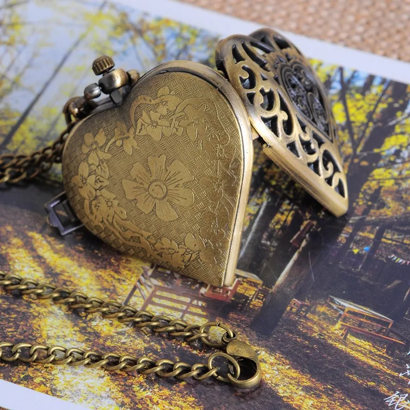 The Retro Bronze Hollowed Out Flower Pattern Peach Heart Pocket Watch, Collection, And Gift Giving Are All Of Great Significance