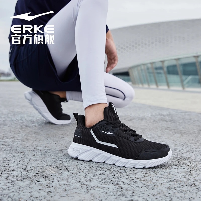 Hongxing Erke's new wear-resistant lightweight sports shoes in spring 2022 men's comfortable cushioning running shoes