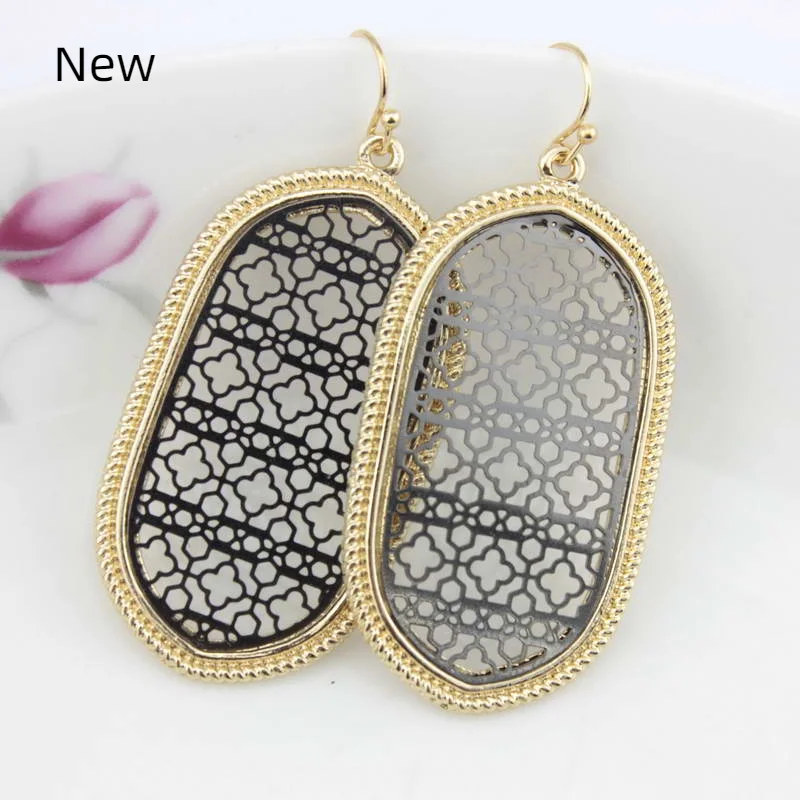 

2020 Fashion Large Gold Black Patterned Hollow Out Clover Oval Zinc Alloy Statement Earrings for Women Filigree Earrings Jewelry