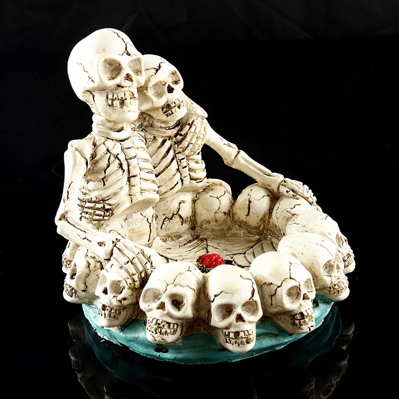 

Skull Couple Ornament Household Merchandises Resin Skull Ashtray Home Decor Crafts Statue Sculpture Halloween Decorations