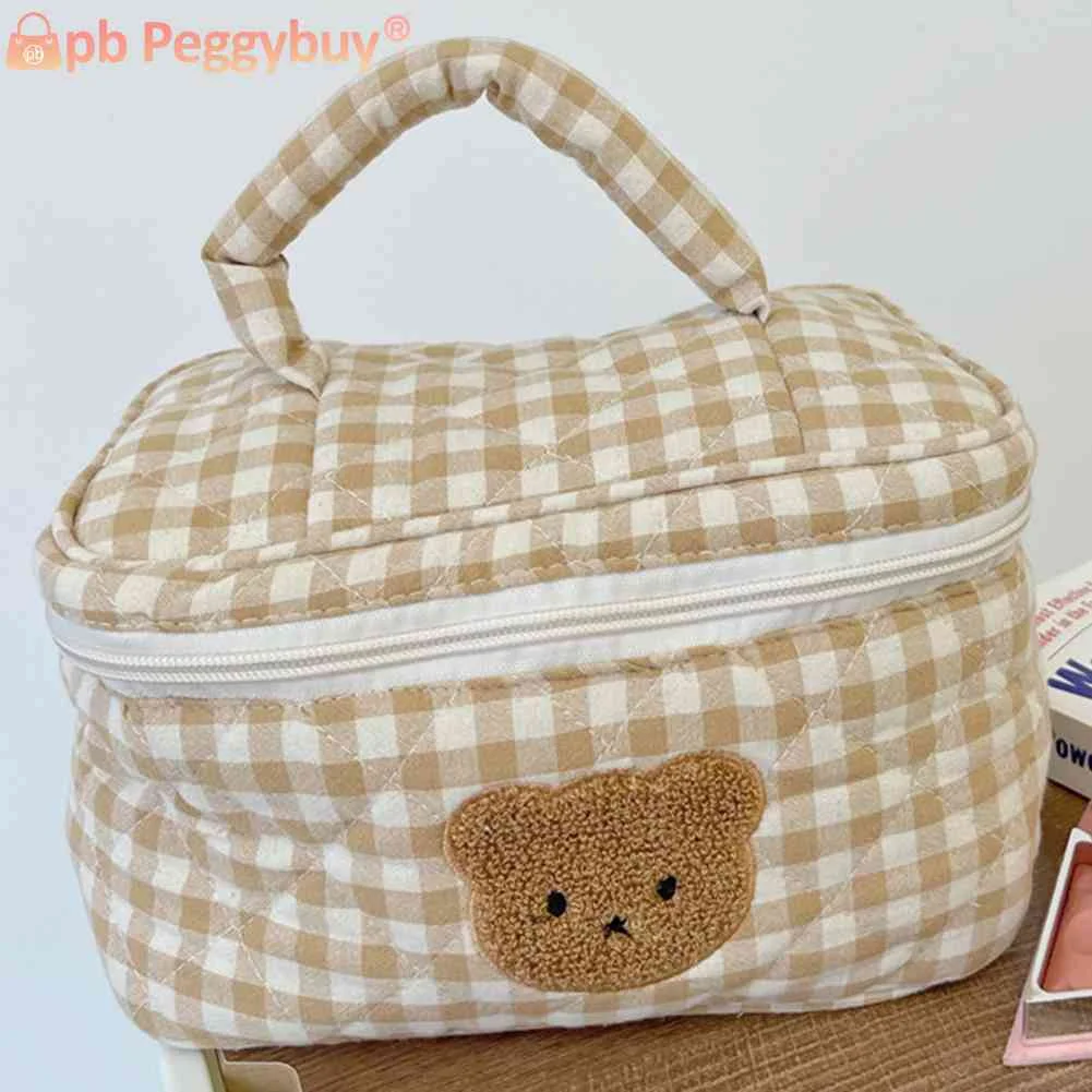 

Милые карманы для макияжа с мультяшным медведем, клетчатая сумка для хранения, портативная вместительная стеганая многофункциональная сум...