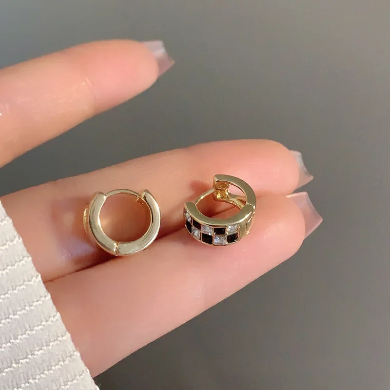 

Fashion Jewelry Hoop Earrings Sweet Korean Temperament Simply Design Hot Selling Metal Earrings For Women Female Gifts