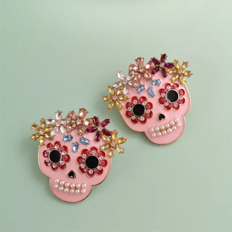 

Retro Personality Halloween Skull Pink Earrings Color Stud Earrings