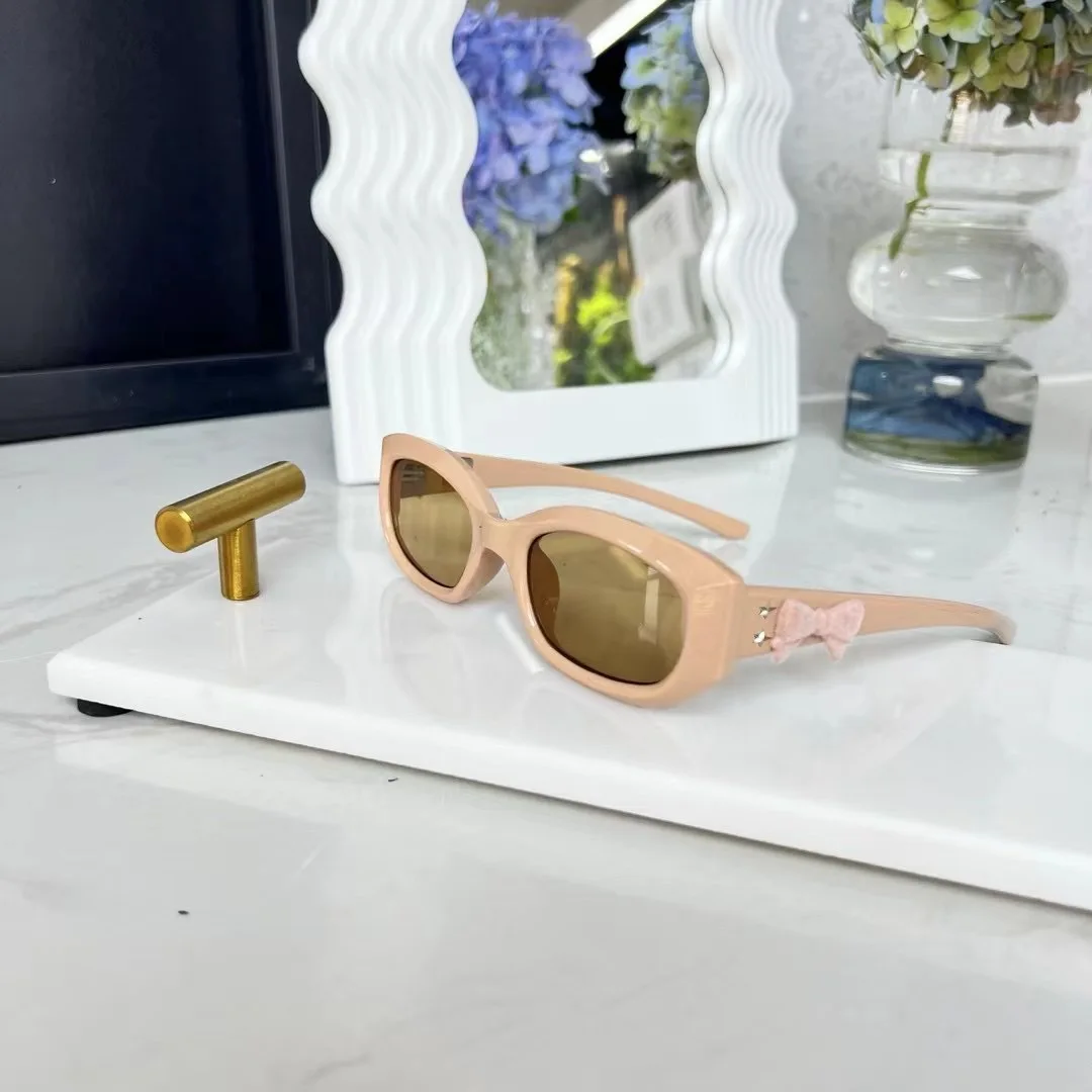 Очки солнцезащитные женские прямоугольные модные солнечные очки конфетных