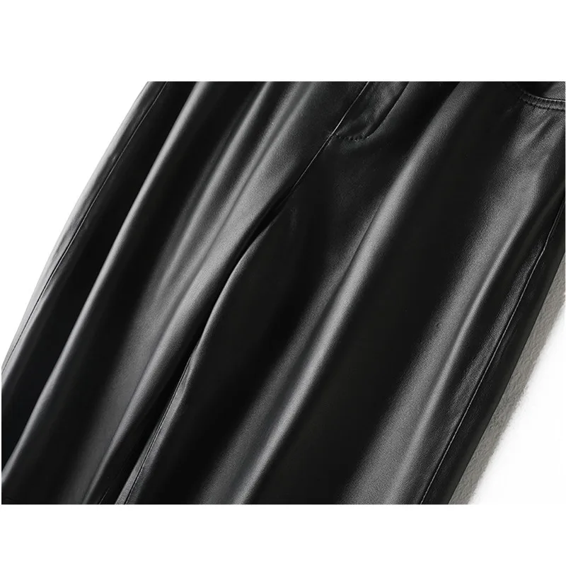 Рисунок 6 - Женские брюки из натуральной кожи