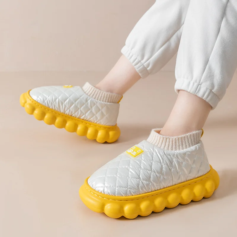 

UCGLUX зимние новые хлопковые туфли для дома и улицы Водонепроницаемые кожаные дизайнерские женские и мужские тапочки для сохранения тепла