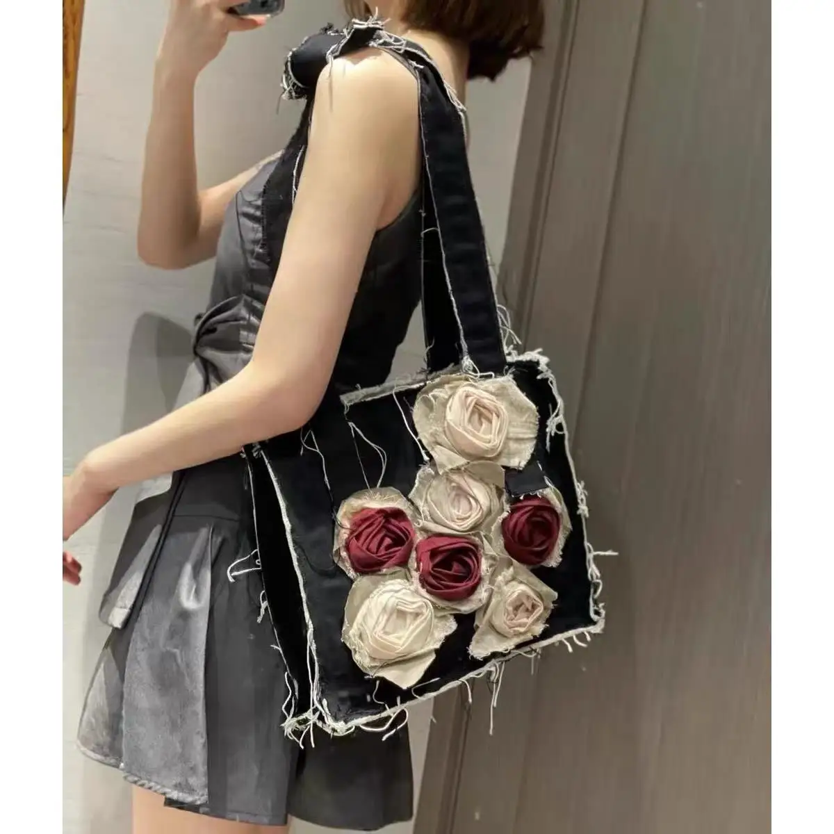 

Women's Bags Rose Canvas Retro Large Capacity Shoulder Bag Cool Girl Handbag Tassel Denim Bag 2023 Fashion New Product