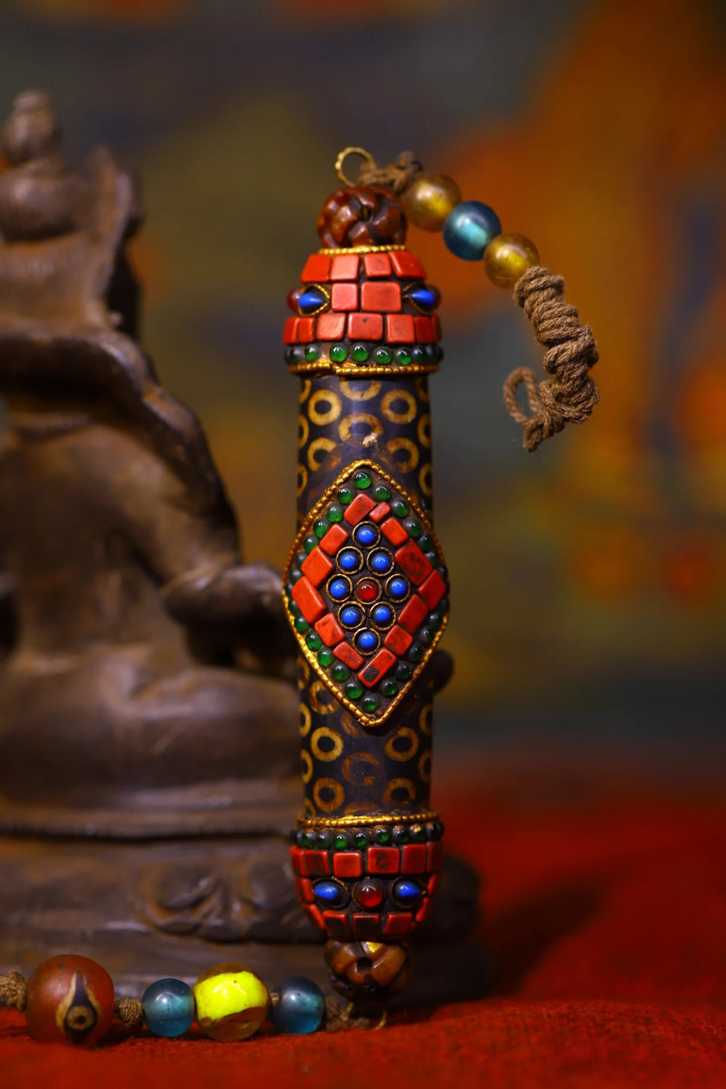 Статуэтка из агата 