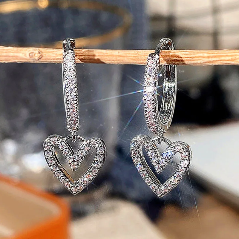 

Luxury Fashion Hip-hop Copper Zircon Heart Earrings For Women Bling Diamond Rock Rap Gold Silver Jewelry Earrings 2022 Trend New