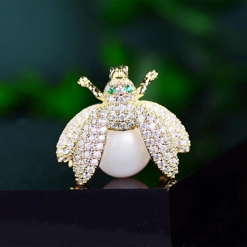 

Europe and the United States cute pearl bee zircon brooch fashion creative elegant animal clothing pin accessories corsage