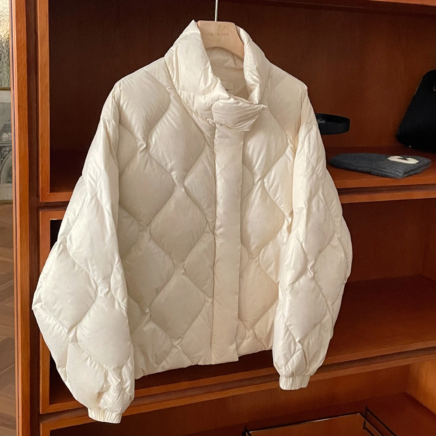 White Duck Women Short Down Jacket Thick Coat Winter Stand-up Collar Profile Short Slim Warm New Jackets Fashionable Light Coats