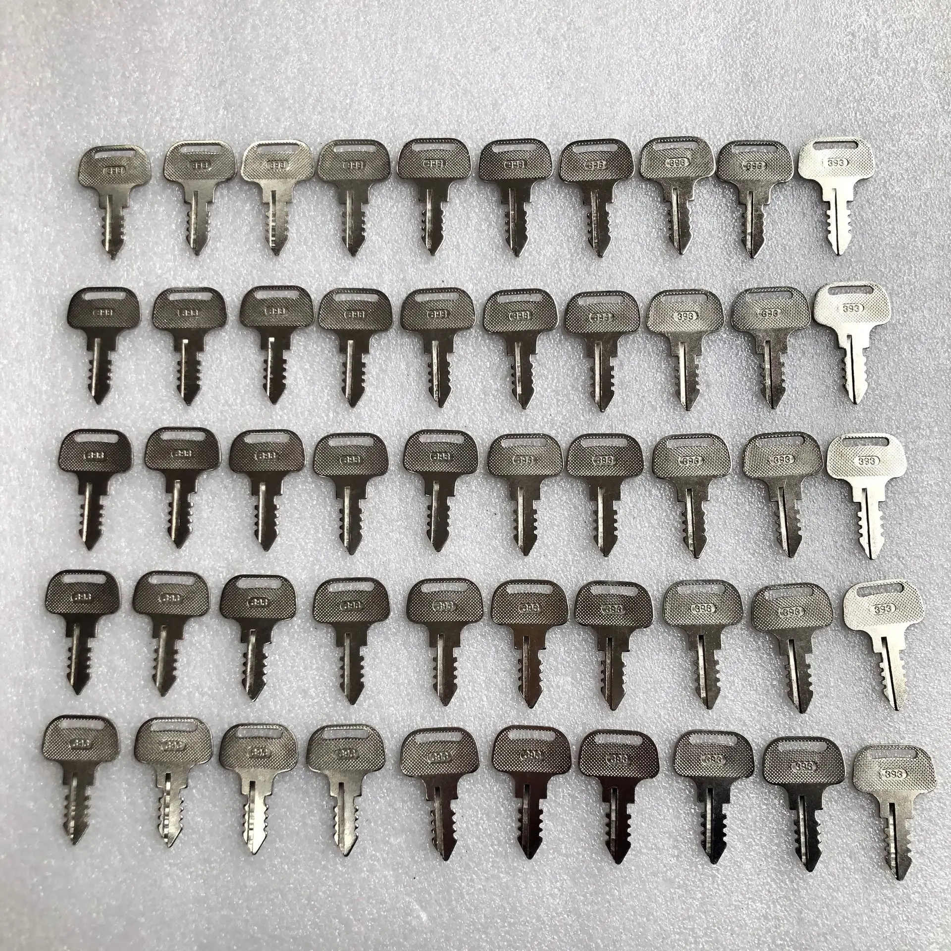 

50 шт. 393 ключ зажигания 18510-63720 для трактора Kubota